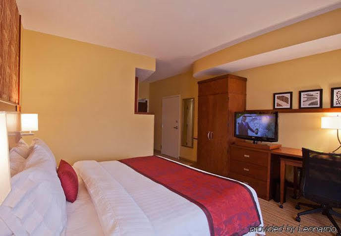 Hotel Courtyard Charlotte Airport North Esterno foto